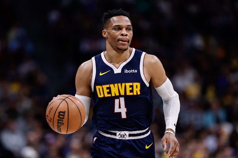 而且, 因素 而且, 因素